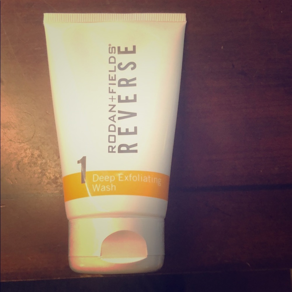 Rodan and Fields deep exfoliating wash